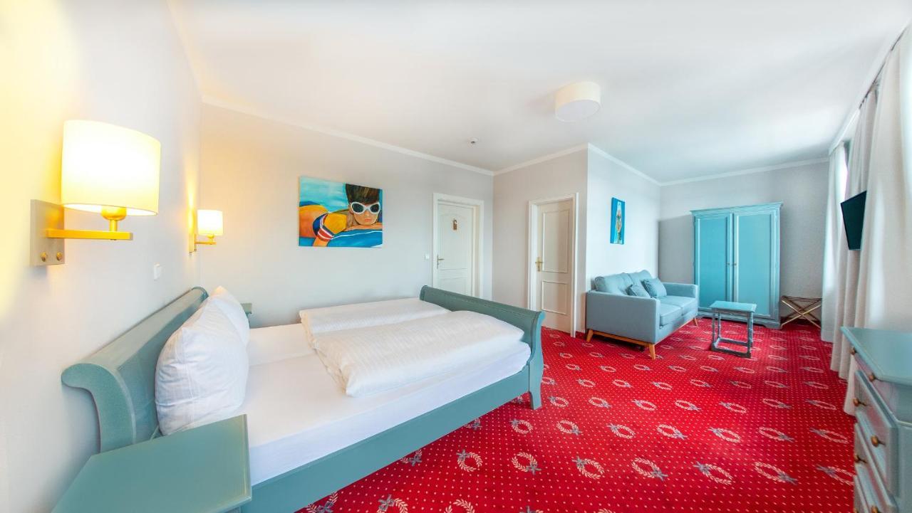 Strandhotel Berg 施坦贝尔格湖畔贝格 外观 照片