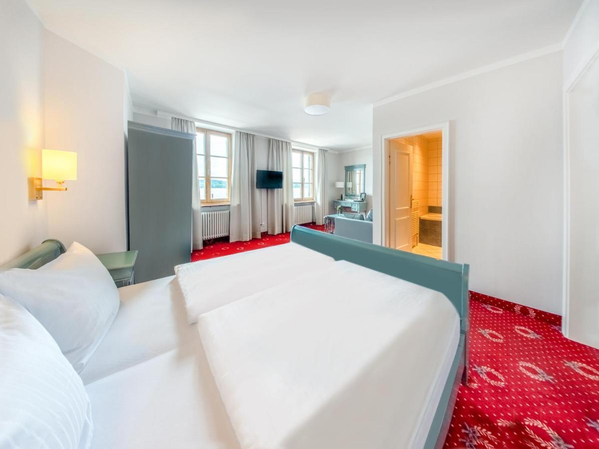 Strandhotel Berg 施坦贝尔格湖畔贝格 外观 照片